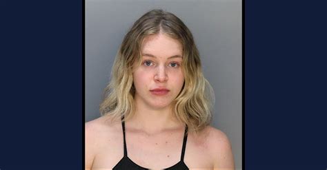 clenney trial|Courtney Clenney, Miami OnlyFans model accused of murder, in。